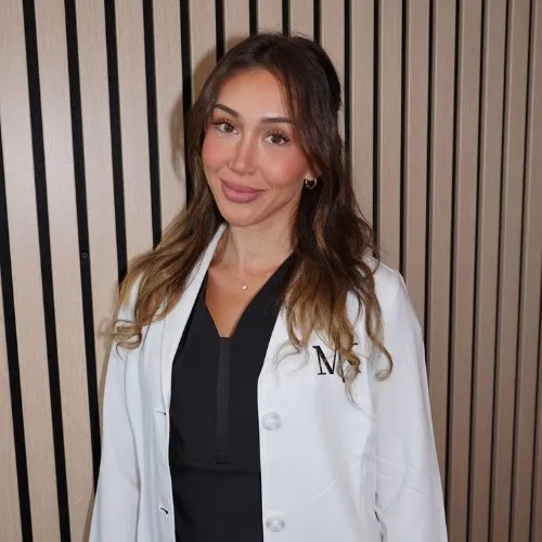 Profesjonell vippeløft behandling hos MK Hudklinikk i Kristiansand